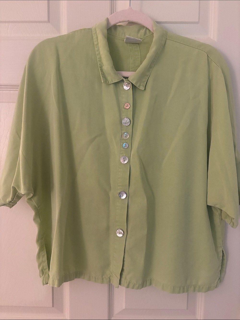 Gertie’s Light Lime Button-Front Women's Shirt M